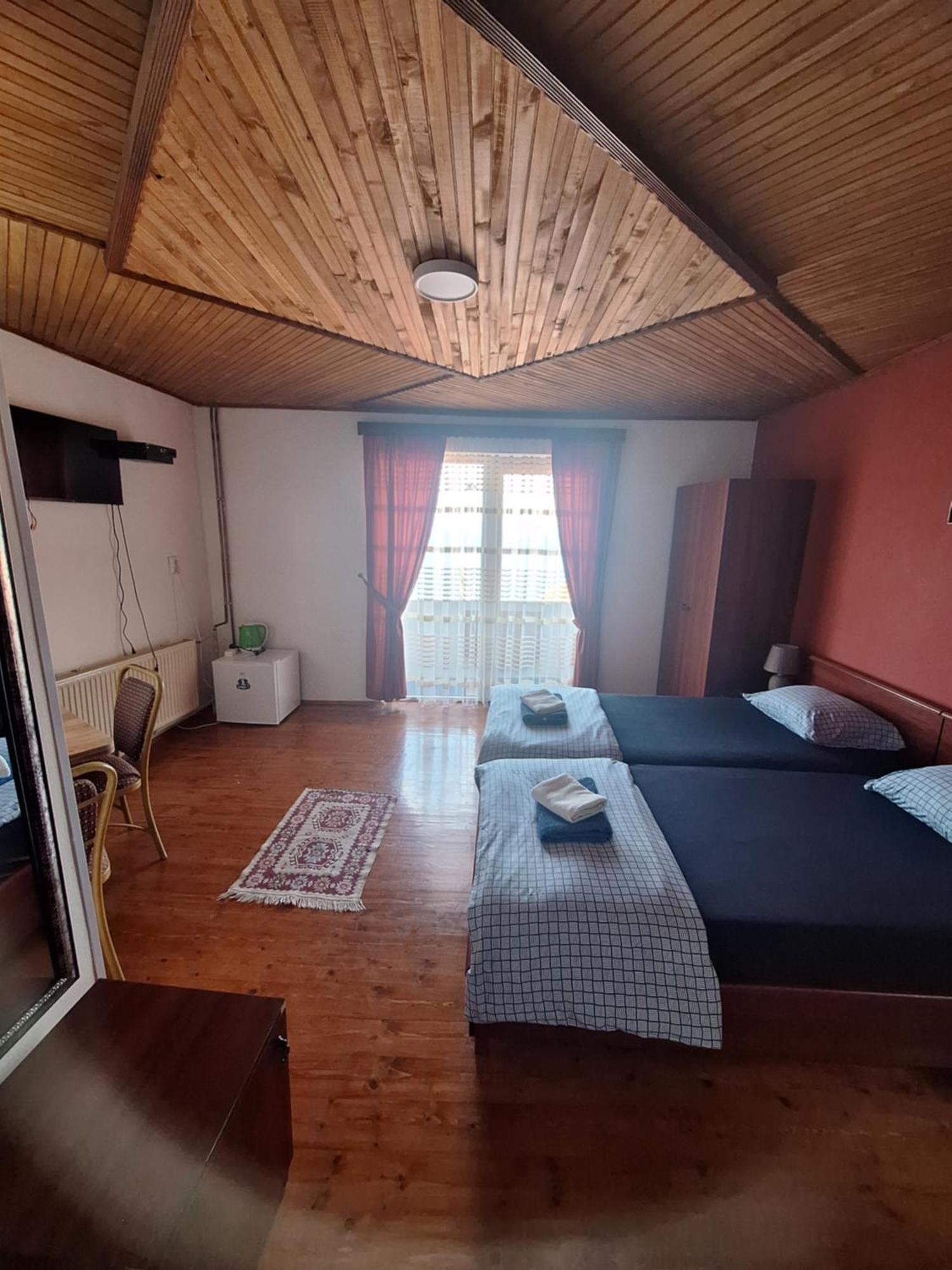 Villa Filip Trpejca Bilik gambar